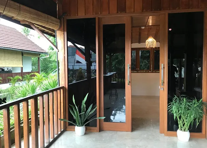 The Farm Hostel *